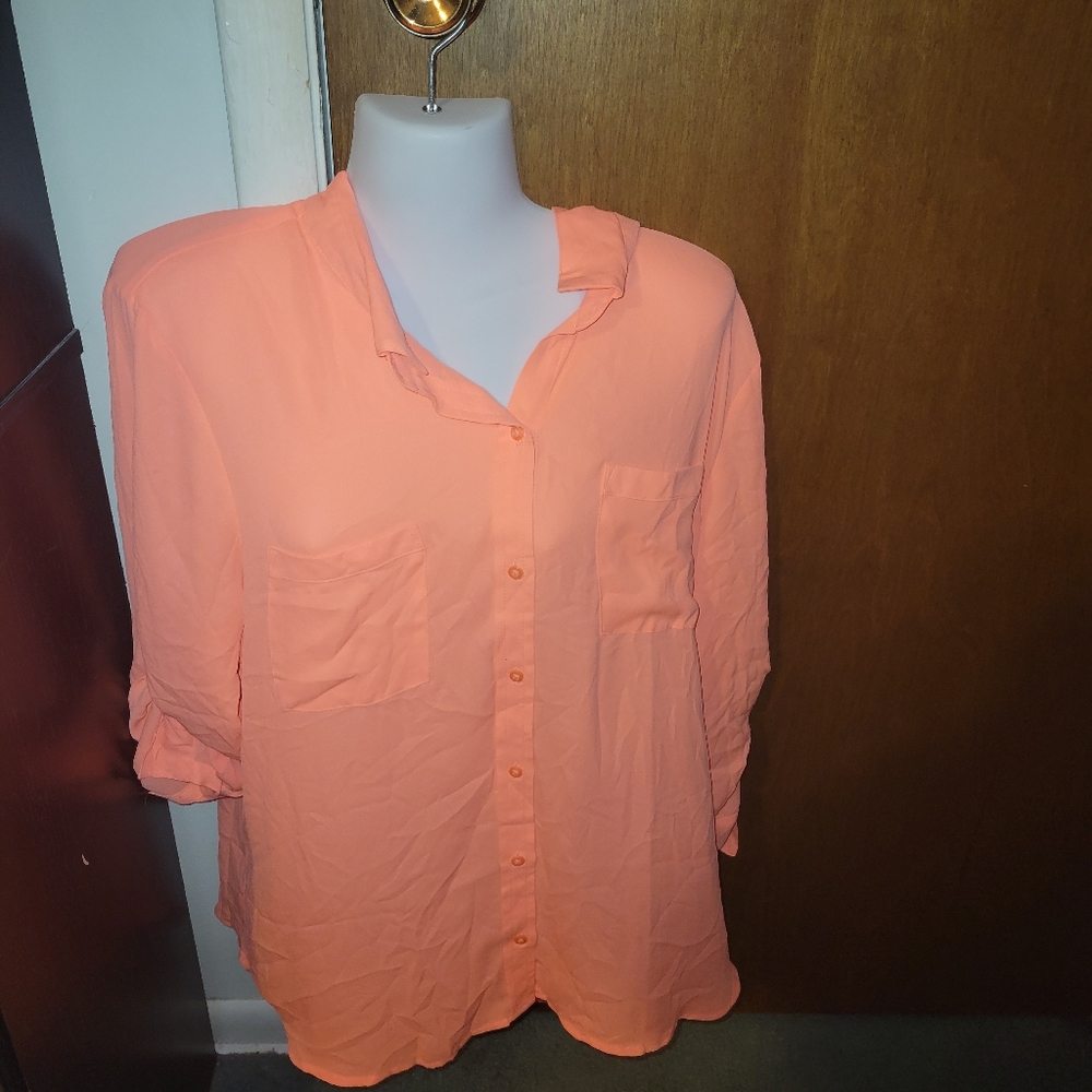 Apt 9 button down
